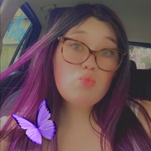 Meet your Posher, Carly